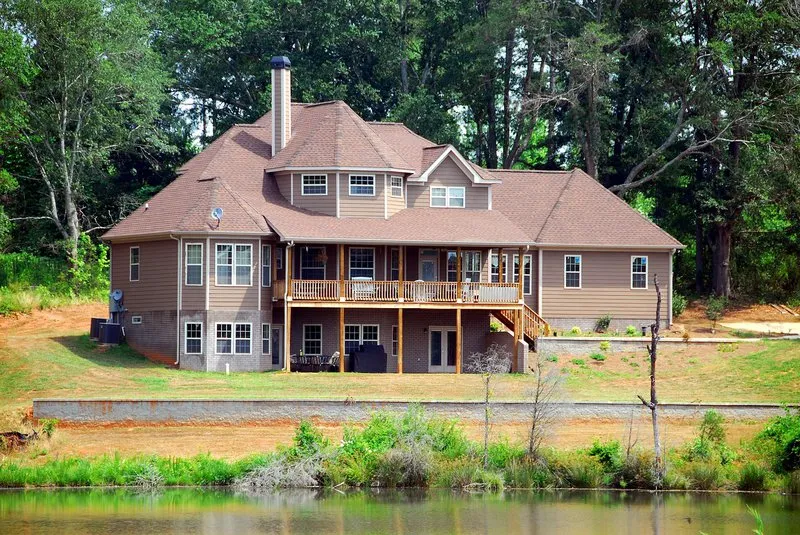 How to Check Title on a Foreclosure