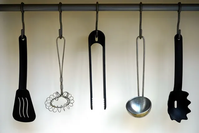How to Pack Kitchen for Moving