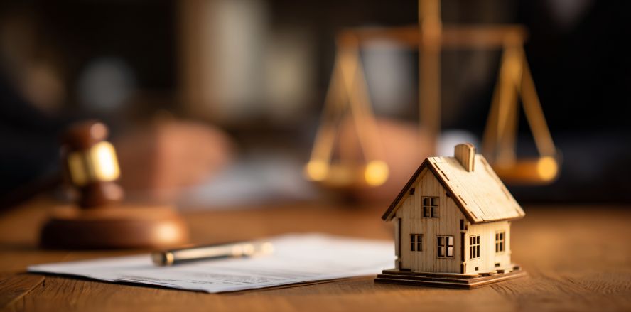 Renting in an AZ HOA: Leasing Rules, STR Playbook & Returns